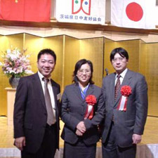 中国大使館 参事官